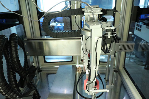 三軸熱熔點(diǎn)膠機(jī)操作