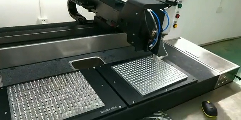 全自動視覺分板機工作圖片