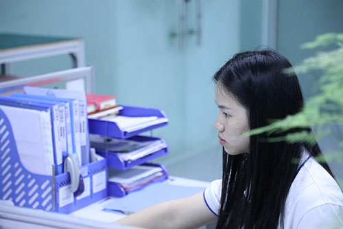 非接觸式高速噴射點(diǎn)膠機(jī)