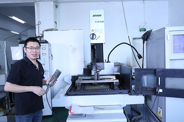 四軸點膠機控制系統(tǒng)客戶